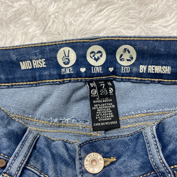 Rewash Button Down Distressed Jeans - Picture 4 of 4